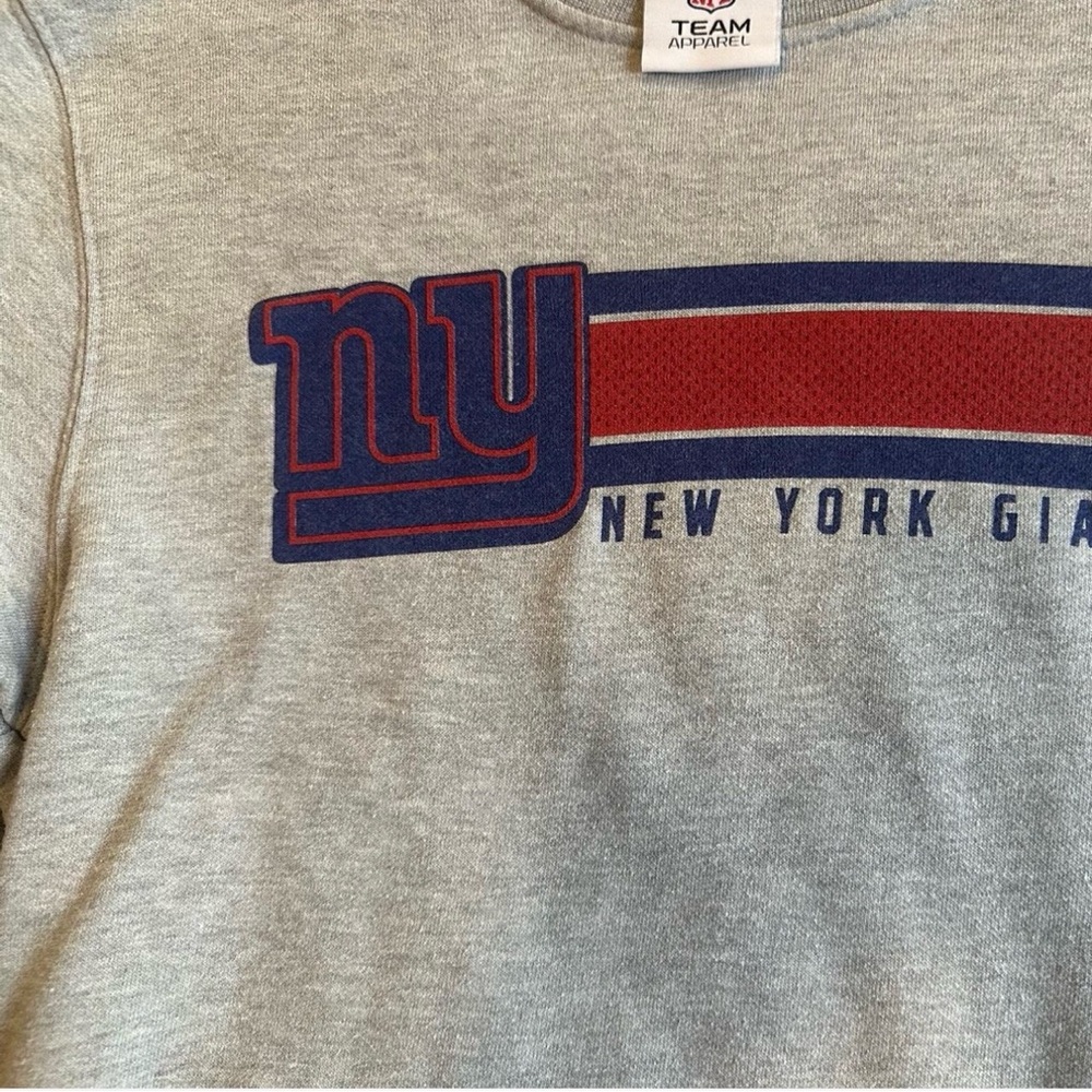 light grey New York Giants crewneck sweatshirt - Picture 4 of 8
